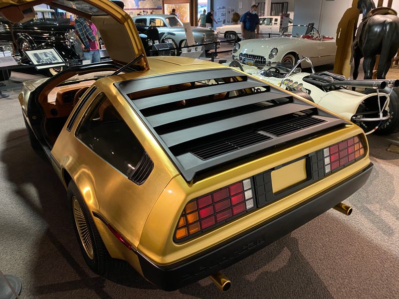 DMC DeLorean &ndash; stainless steel time capsule