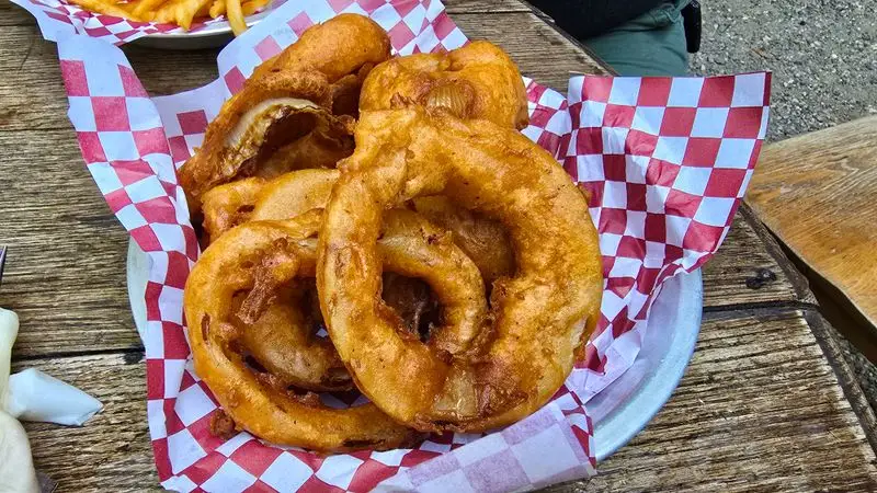Onion Rings Worth the Detour