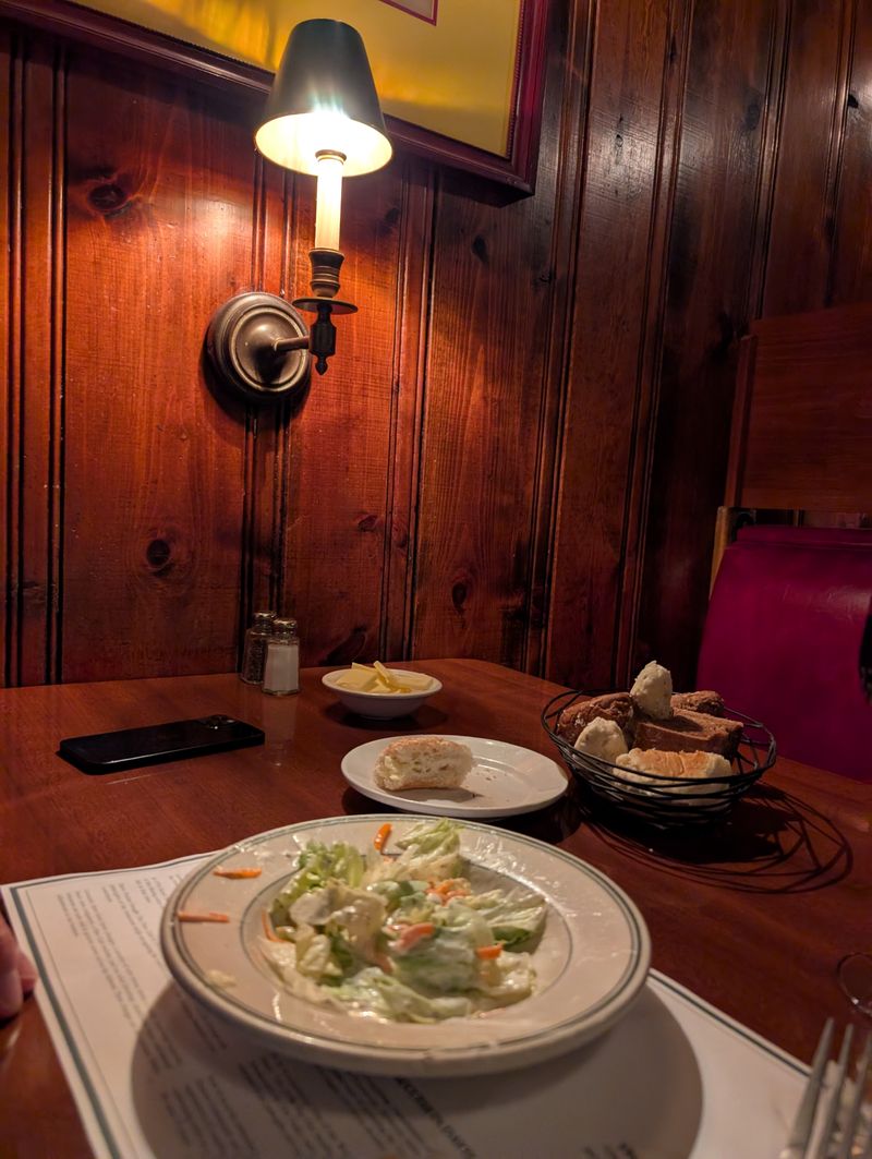 Atmosphere: Low Light, High Charm