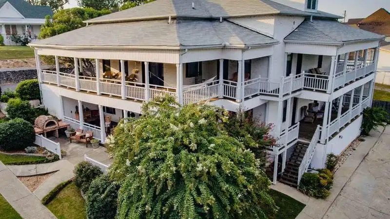 Alabama &ndash; Lake Guntersville Bed & Breakfast, Guntersville, AL