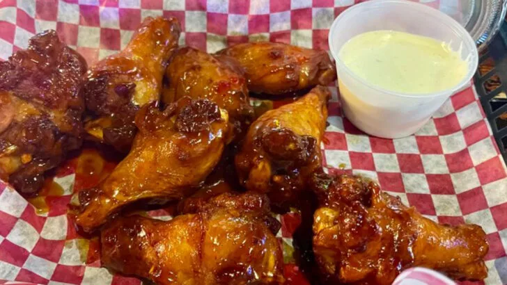 The honey glazed fried chicken at this classic Kentucky diner is the main reason people show up