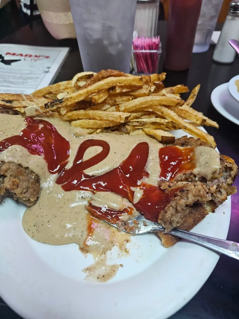 Gravy, potatoes, and the sides that seal the deal