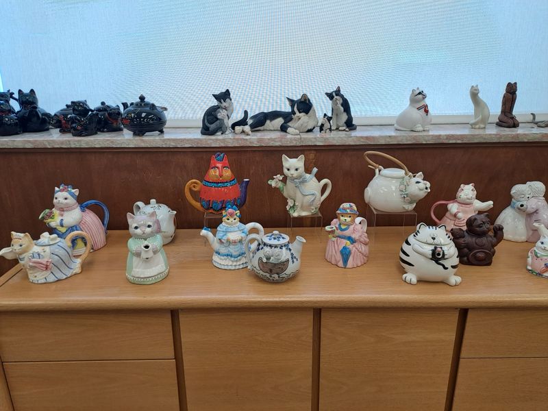 From kitsch to craft: teapots, cookie jars, and ceramics