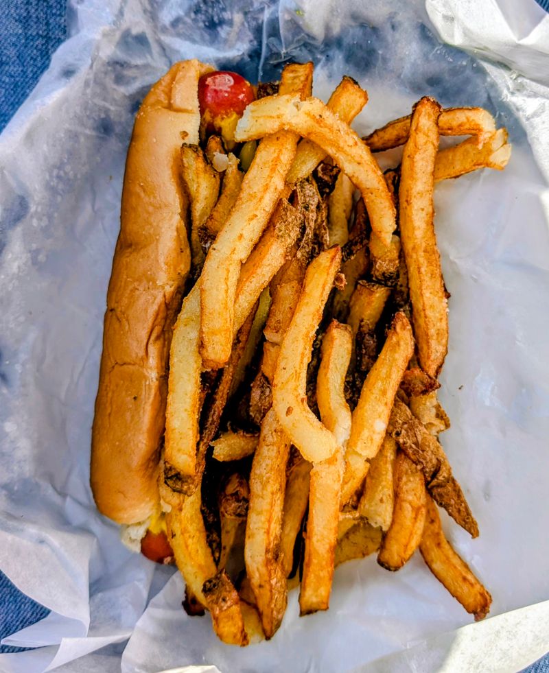 Fries: from whole potato to paper boat