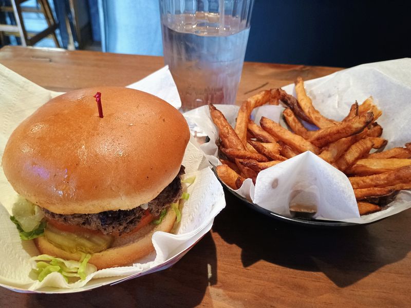 Why Stella’s keeps winning burger debates