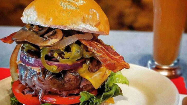 This Pennsylvania Restaurant Serves a Cheeseburger Worth the Drive