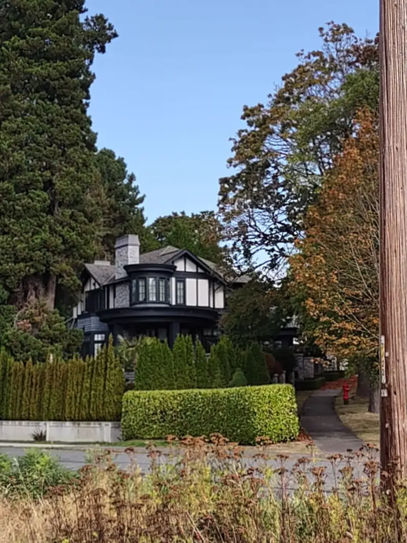 Housing costs and neighborhood value