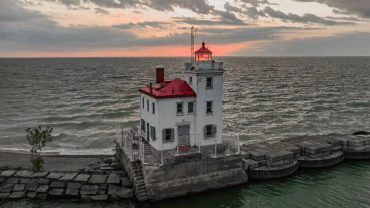 This iconic 42-foot lighthouse has people coming from all corners of Ohio