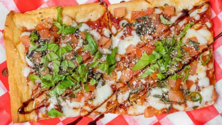 This legendary Florida pizza joint is worth the drive from just about anywhere