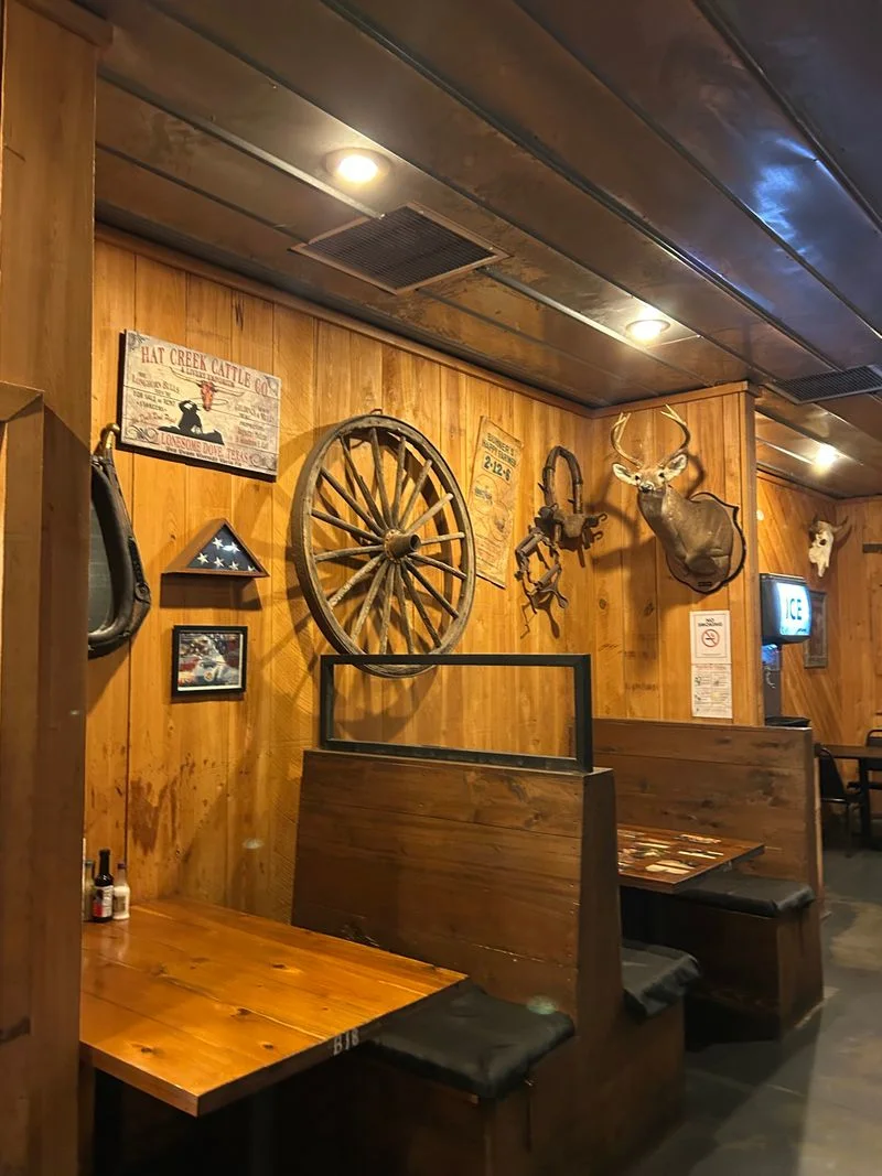 Setting, service, and small-town charm