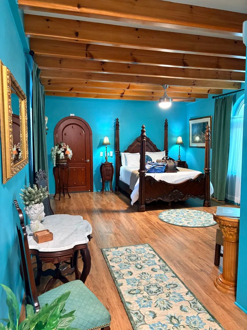 Overnight stays: chambers and breakfasts