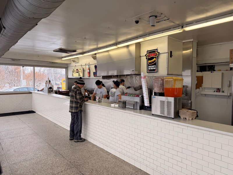 Atmosphere: speed, sizzle, and standing counters