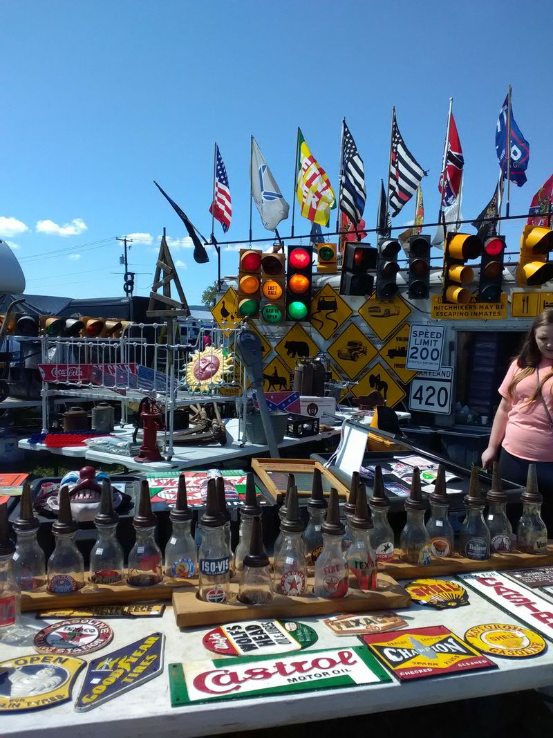 Virginia &ndash; Hundley Flea Market, Hillsville