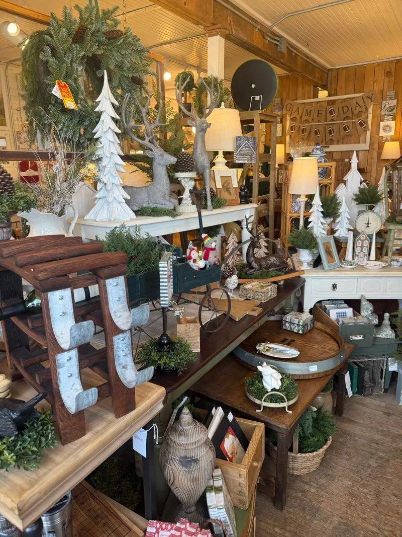 Antique Home D&eacute;cor