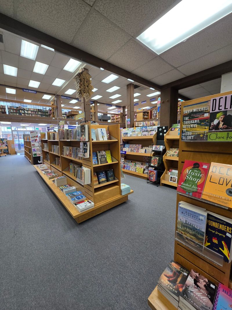 The Book Bin — Salem, OR