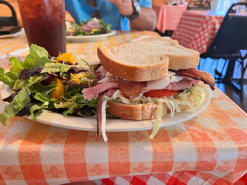 Tollhouse Market And Grill &mdash; Tollhouse, CA