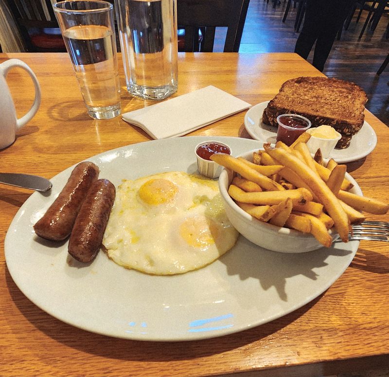 Wisconsin &ndash; Mad Rooster Caf&eacute;, Milwaukee