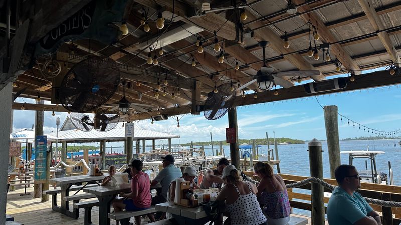 Atmosphere and seating on the dock