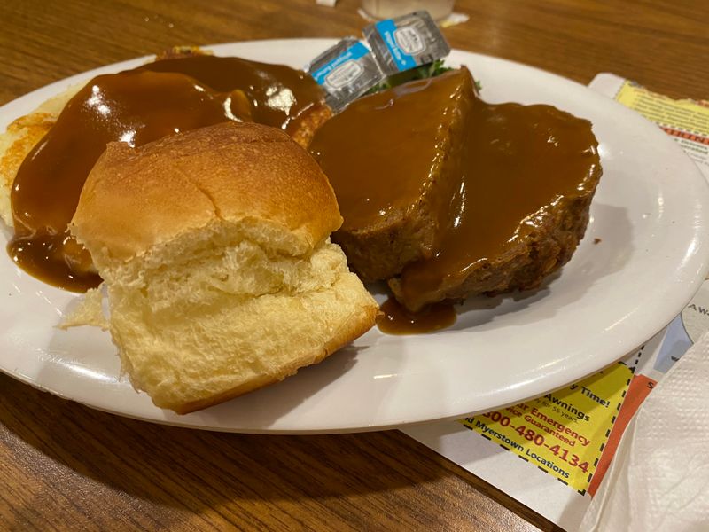 Spotlight on nightly specials and carving station