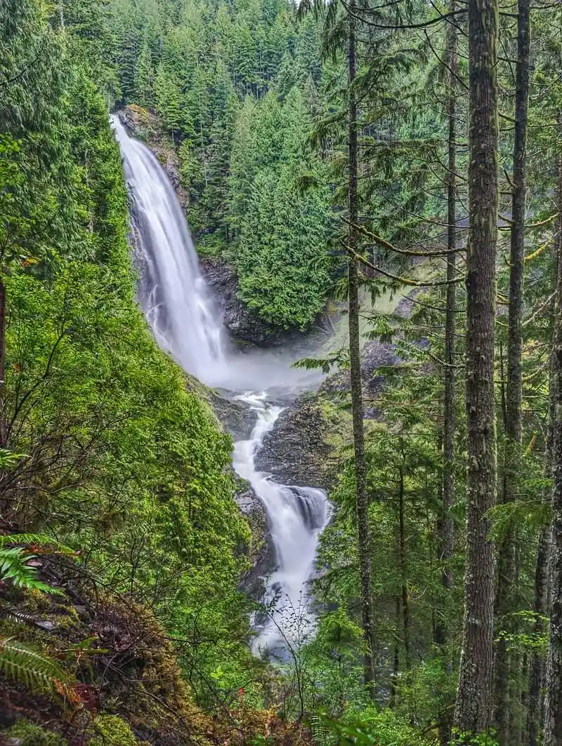 Pair your stop with nearby adventures