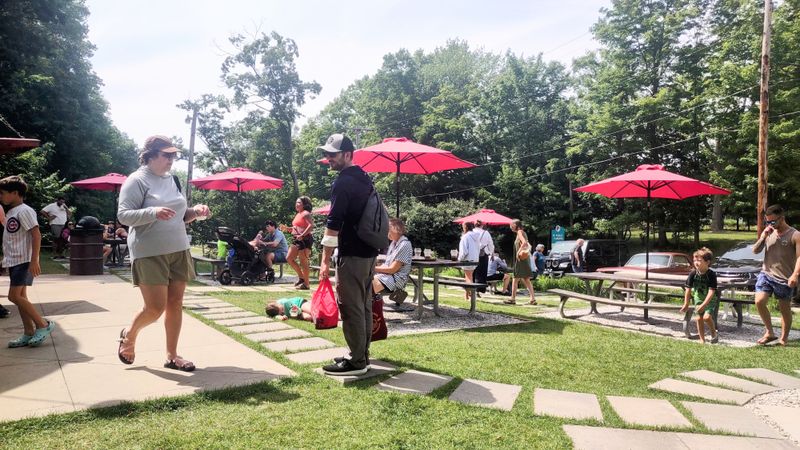 Seasonality, bees, and outdoor dining tips