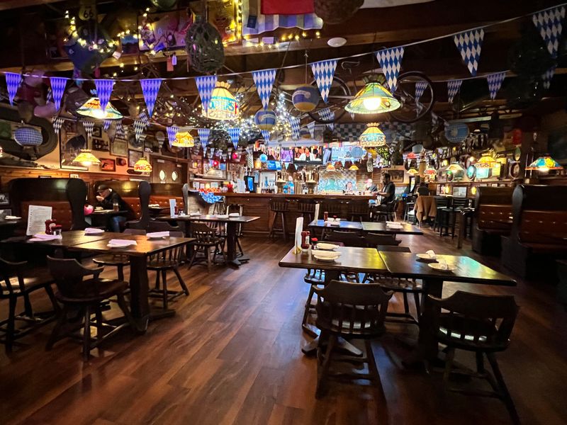 Atmosphere: boat shaped fun with heart