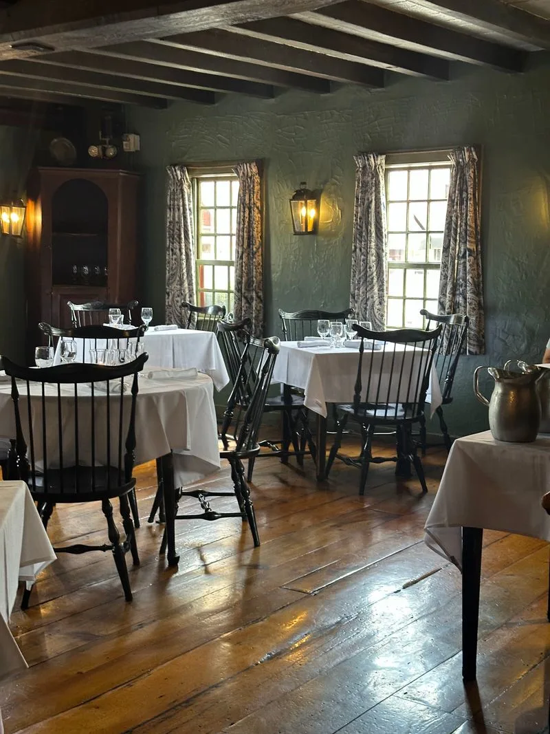 Atmosphere: fireplaces, wood beams, and quiet conversation