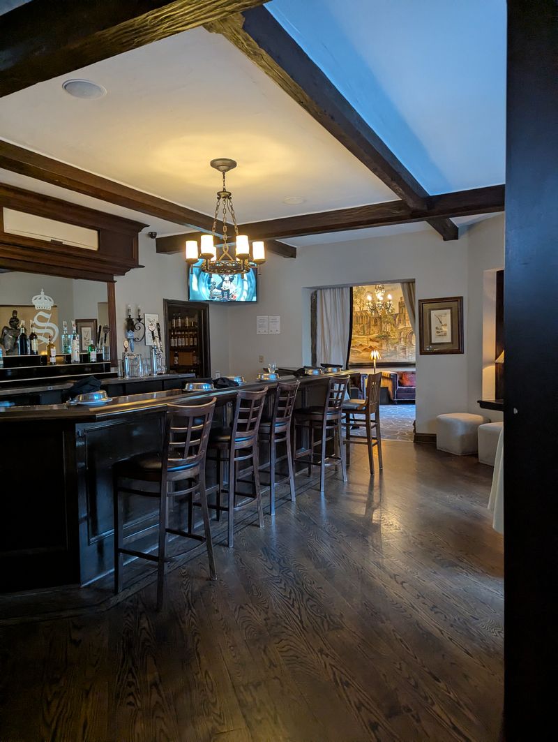 Drinks and the bar scene