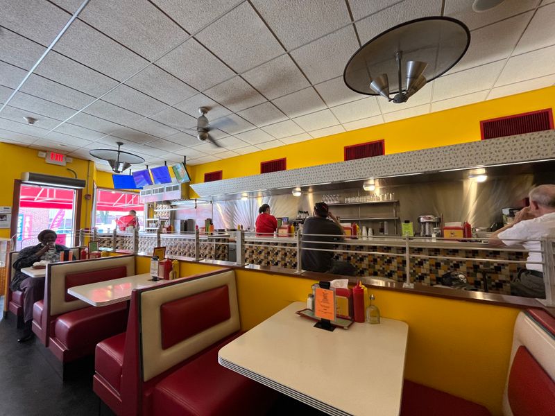 Atmosphere: retro charm and neighborhood heartbeat