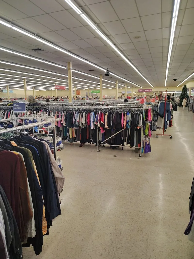 Smart timing: best hours, tag colors, and restock rhythm