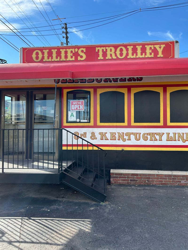 Savoring the setting: atmosphere, aromas, and that trolley car charm