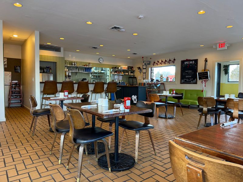 Wyoming &mdash; Hen & Harvest Eatery (Saratoga)