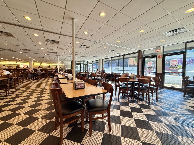 Manny&rsquo;s Cafeteria & Delicatessen &mdash; Chicago, IL