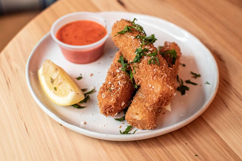 Saloniki &mdash; Boston, Massachusetts