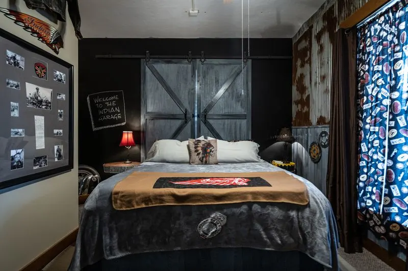 The Bonnie and Clyde Suite