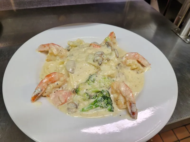 Seafood Comfort: Shrimp Scampi and Lobster Ravioli