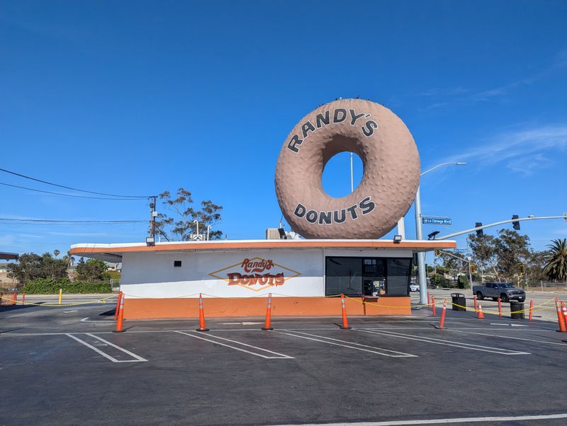 Randy’s Donuts (Inglewood)