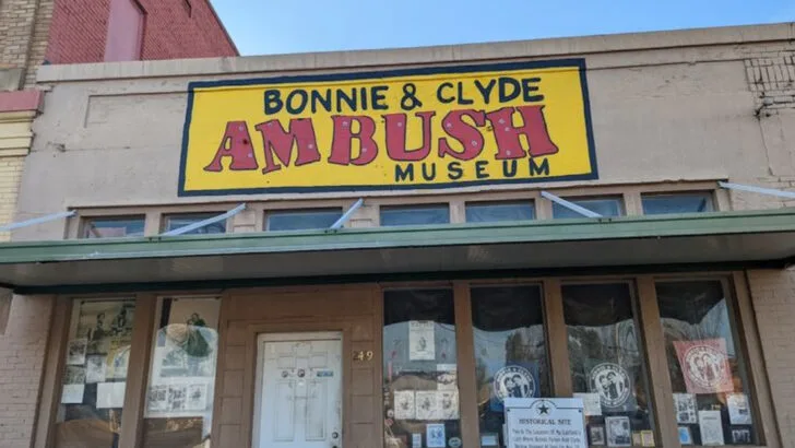 11 Quirky Roadside Stops That Make Louisiana Road Trips Unforgettable