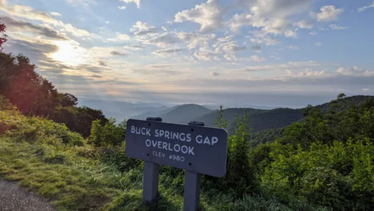 11 Scenic Overlooks in North Carolina That Feel Especially Rewarding After a Short Hike