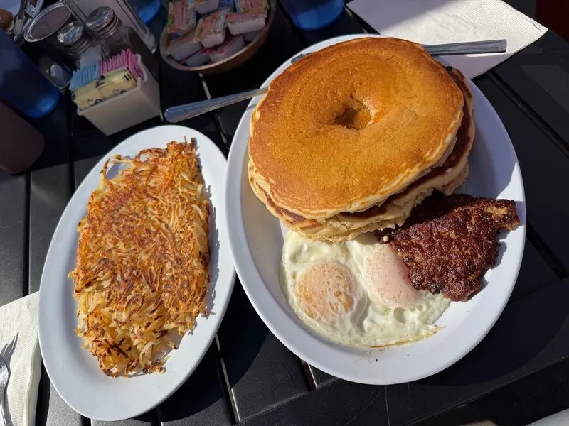 Nick's Cafe &mdash; Los Angeles, CA