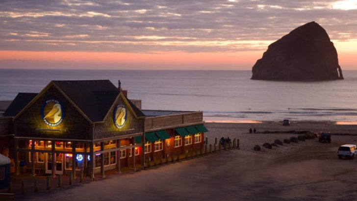12 Oregon Coast Restaurants Where The View Is Only Half The Appeal