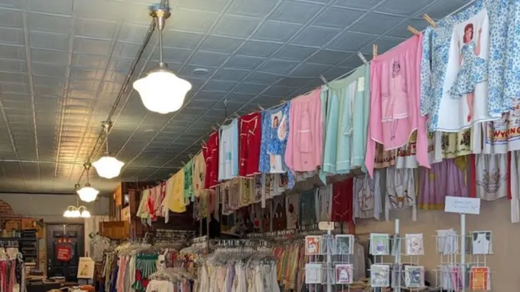 12 Wonderfully Strange Roadside Spots You&rsquo;ll Only See In Mississippi