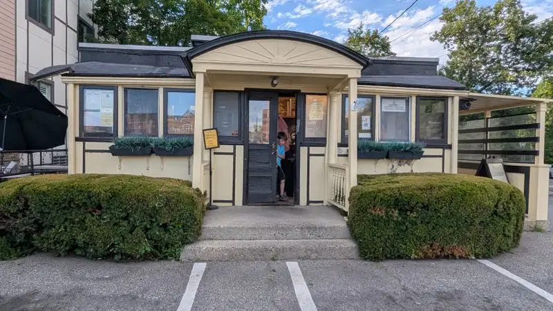 Casey&rsquo;s Diner &ndash; Natick, MA