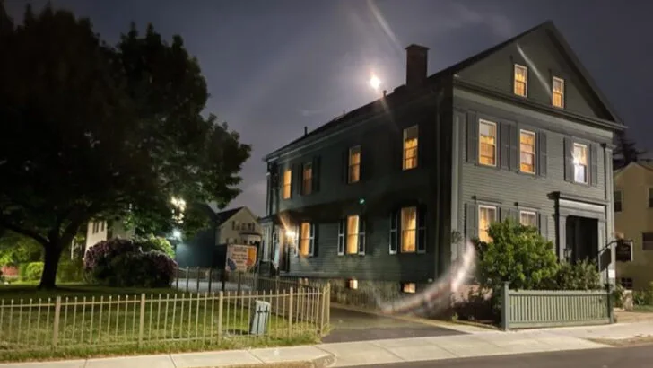 13 wonderfully strange roadside stops that make Massachusetts unforgettable