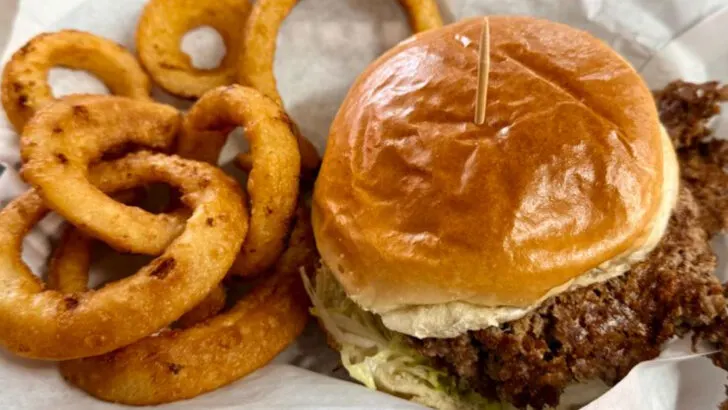 9 Indiana Burger Joints That Quietly Outlast Food Trends