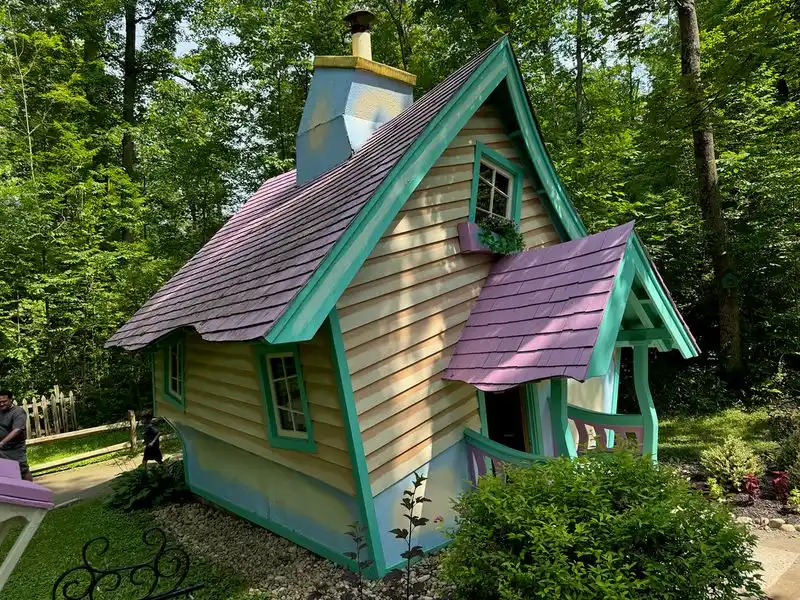 Life Sized Nursery Rhyme Scenes