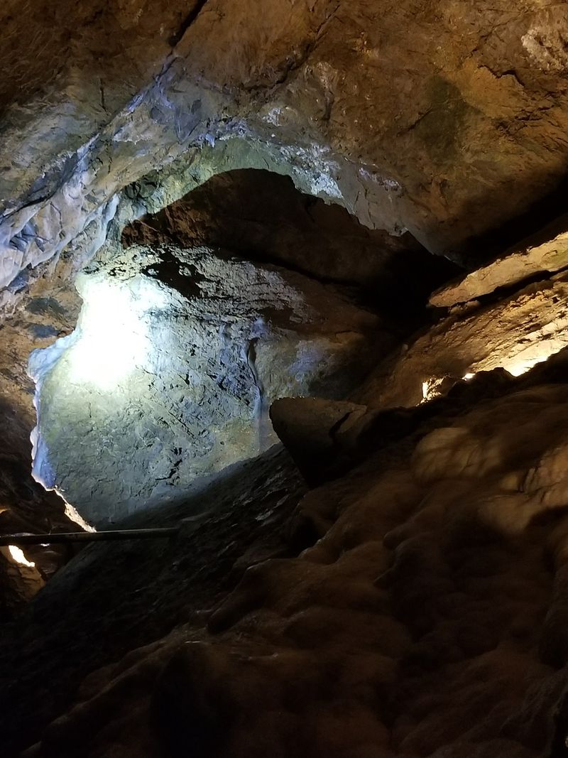 Pennsylvania&rsquo;s Oldest Operating Show Cave