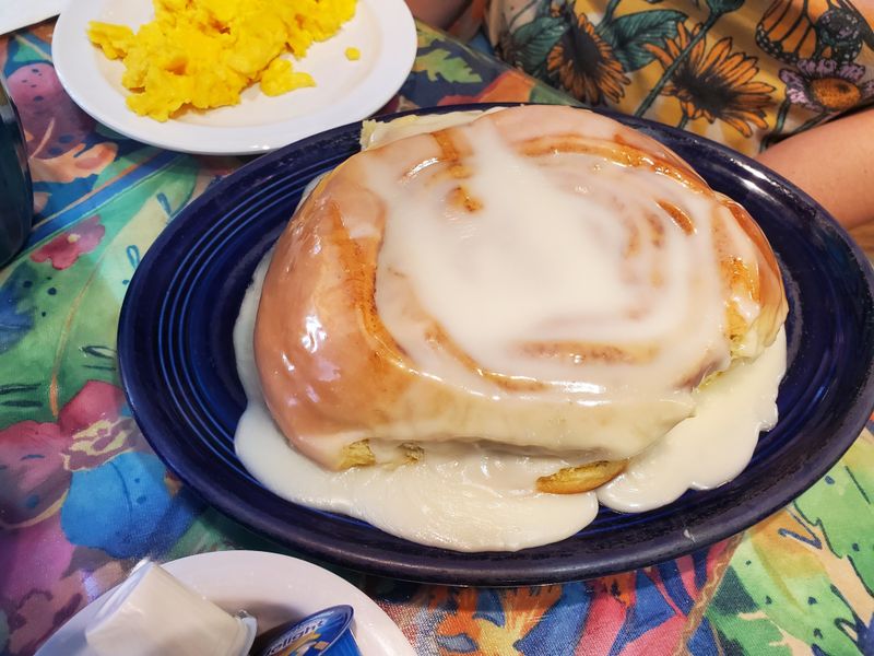 The Famous Cinnamon Roll Experience