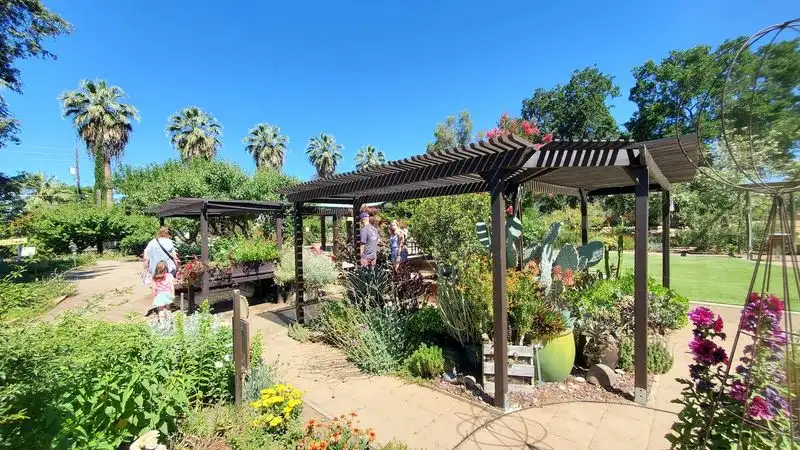 A Warm Climate That Keeps Life Moving Year-Round