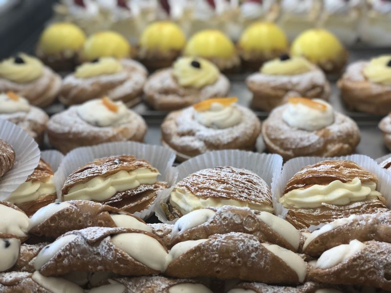 Cannoli That Remember Sicily